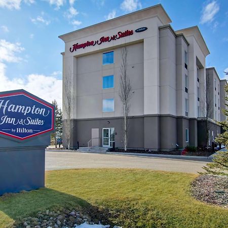 Hampton Inn & Suites Red Deer Penhold Extérieur photo